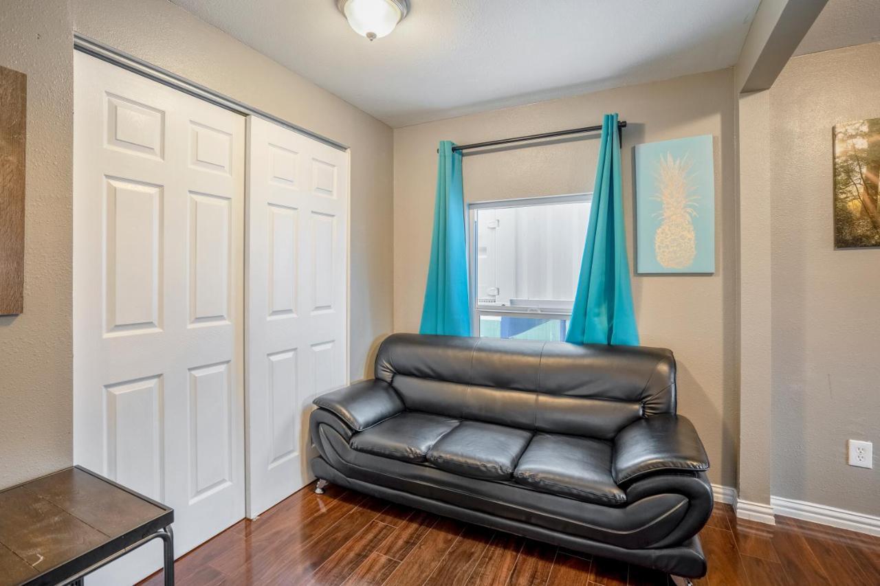 East Downtown Bungalow Houston Bagian luar foto