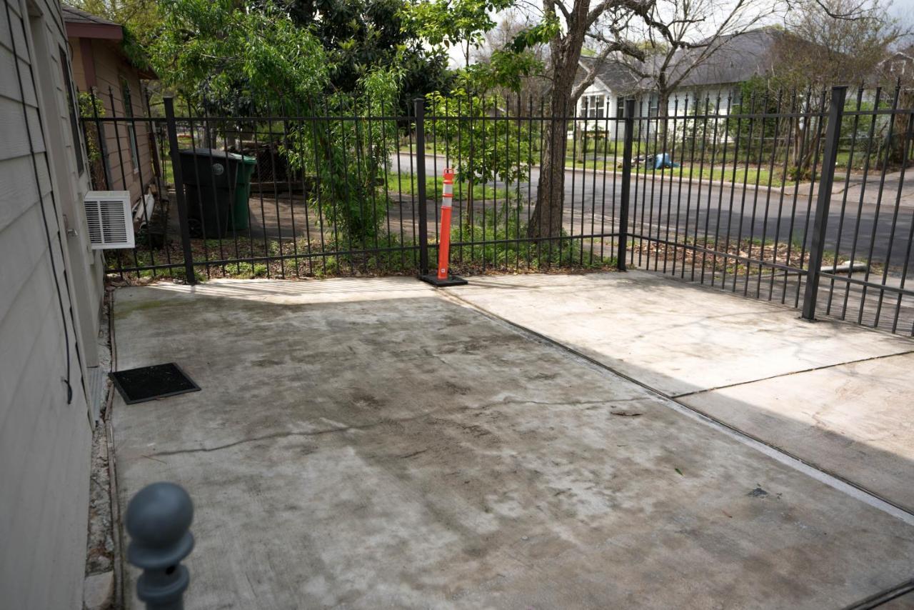 East Downtown Bungalow Houston Bagian luar foto